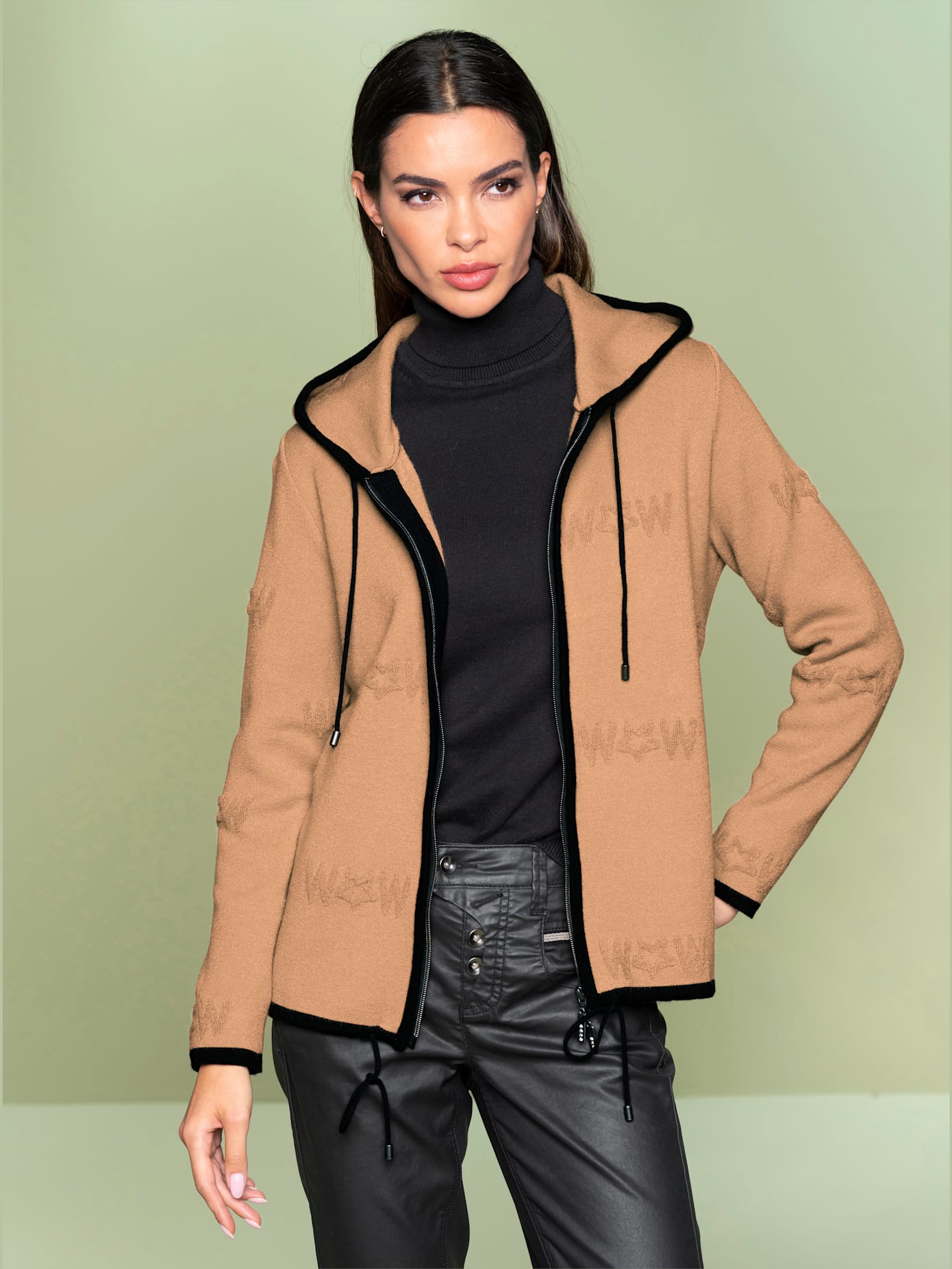 Veste en tricot jolie structure tricot