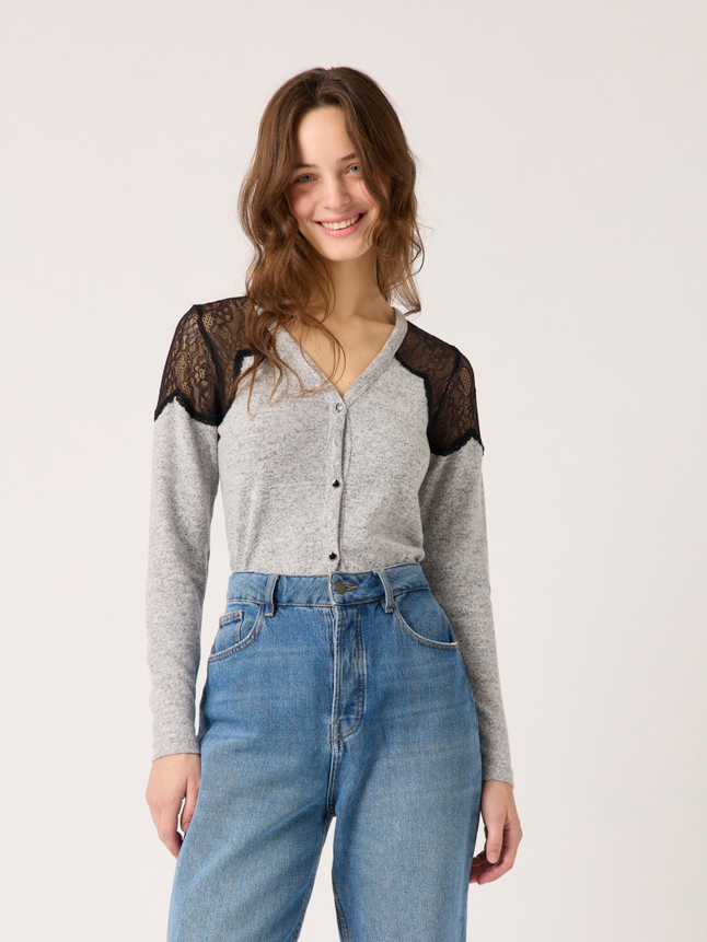 Gilet manches longues tout doux dentelles épaules