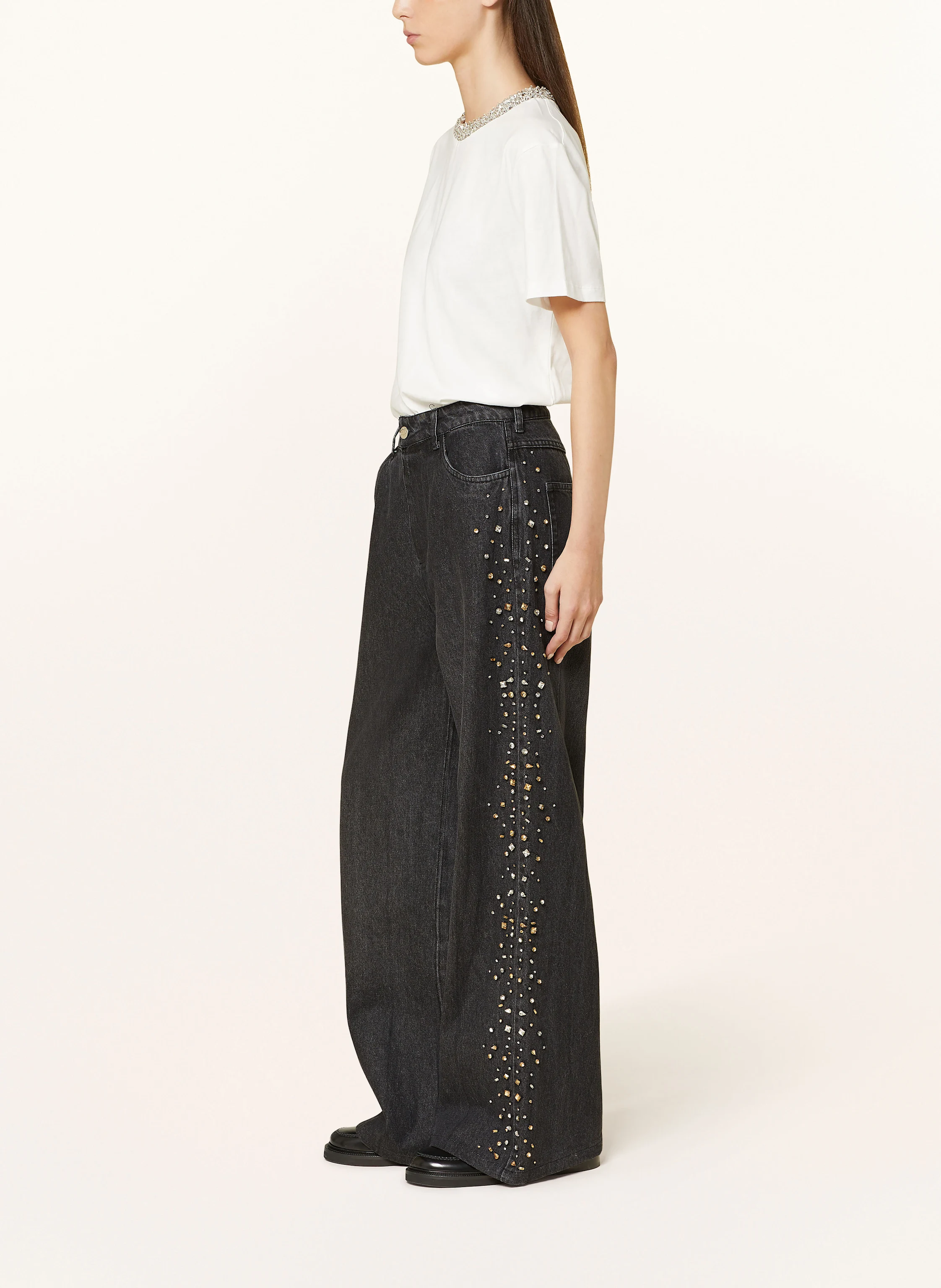 SANDRO Jeans mit Schmucksteinen