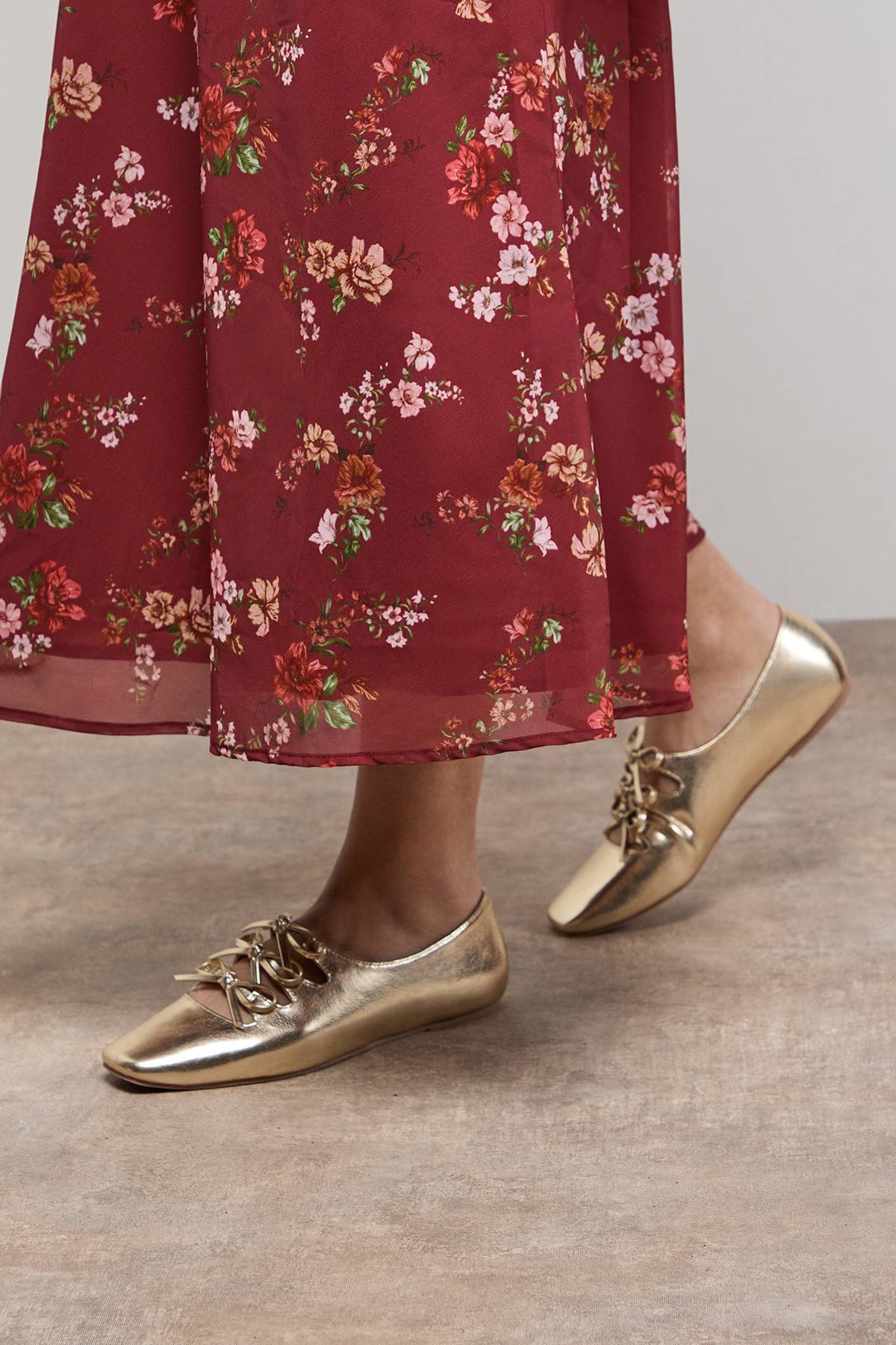 Oasis Ballerines Darielle en synthétiquecuir avec Nœuds Multiples