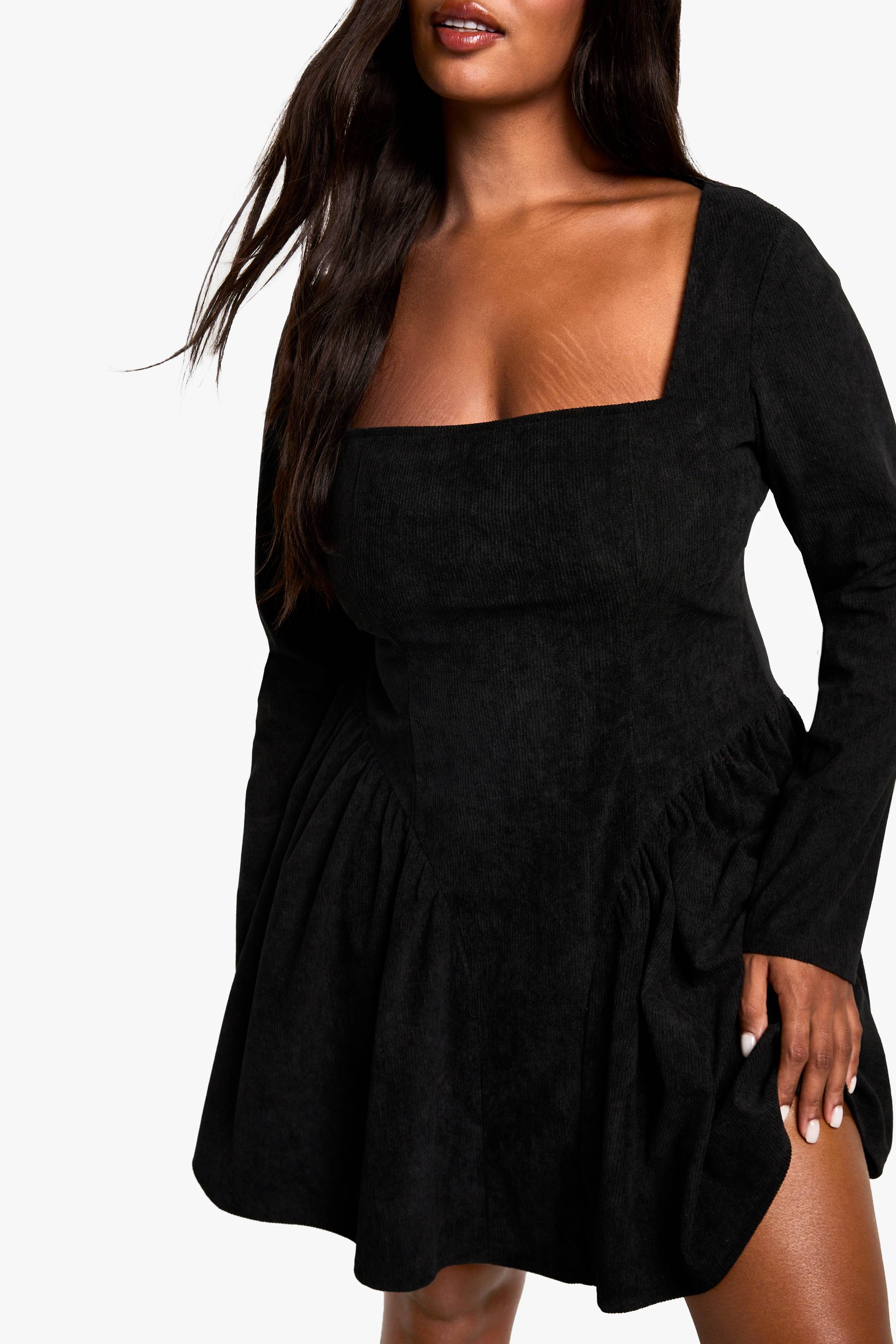 boohoo Robe skater milkmaid en velours côtelé grande taille