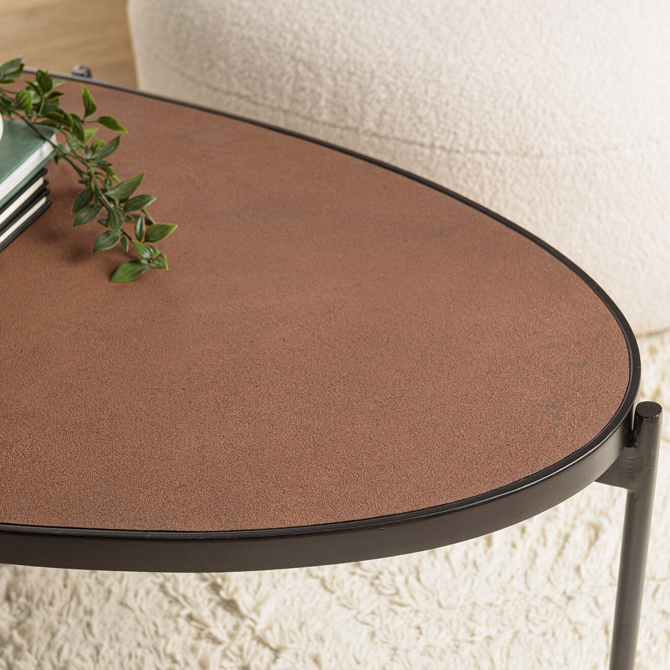 Macabane Table basse ovale effet pierre Basile bois/noir - 131x65x40 cm