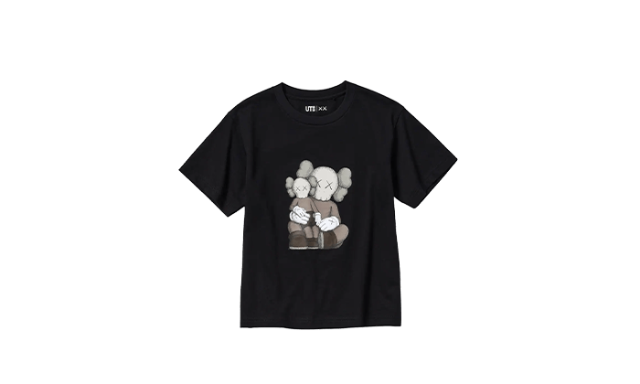 Uniqlo T-Shirt KAWS Black Graphic Enfant