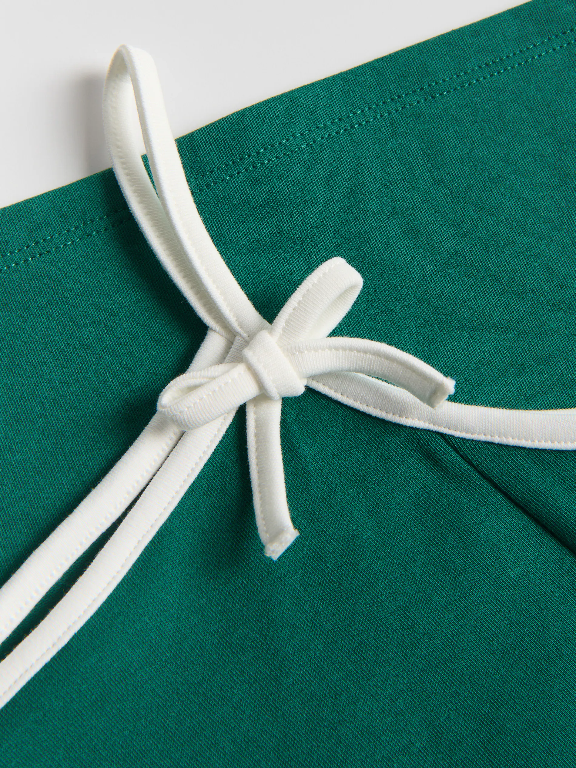 Kleid aus Baumwolle