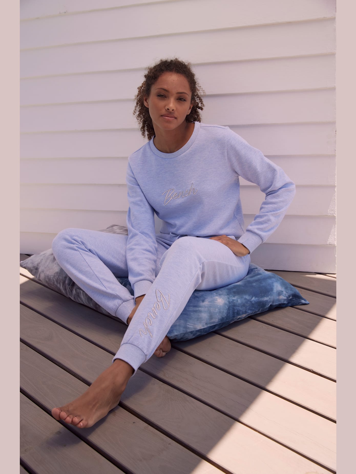 Pantalon détente confortable avec logo brodé