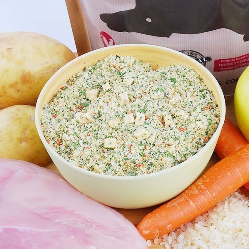 Ração completa Cookieswil para cães, sabor frango.