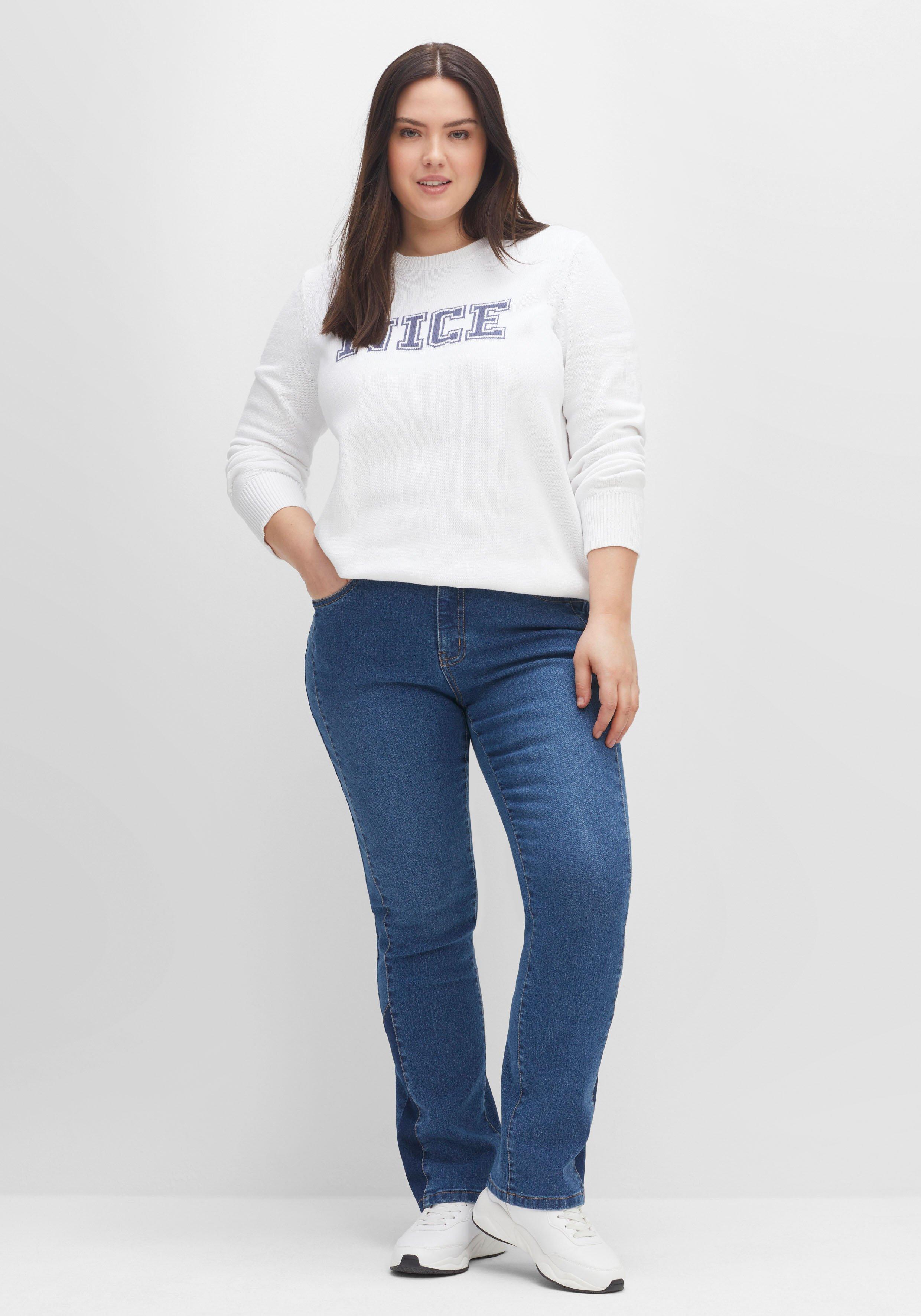 Gerade Jeans mit Kontrastdetails an Bein und Taschen