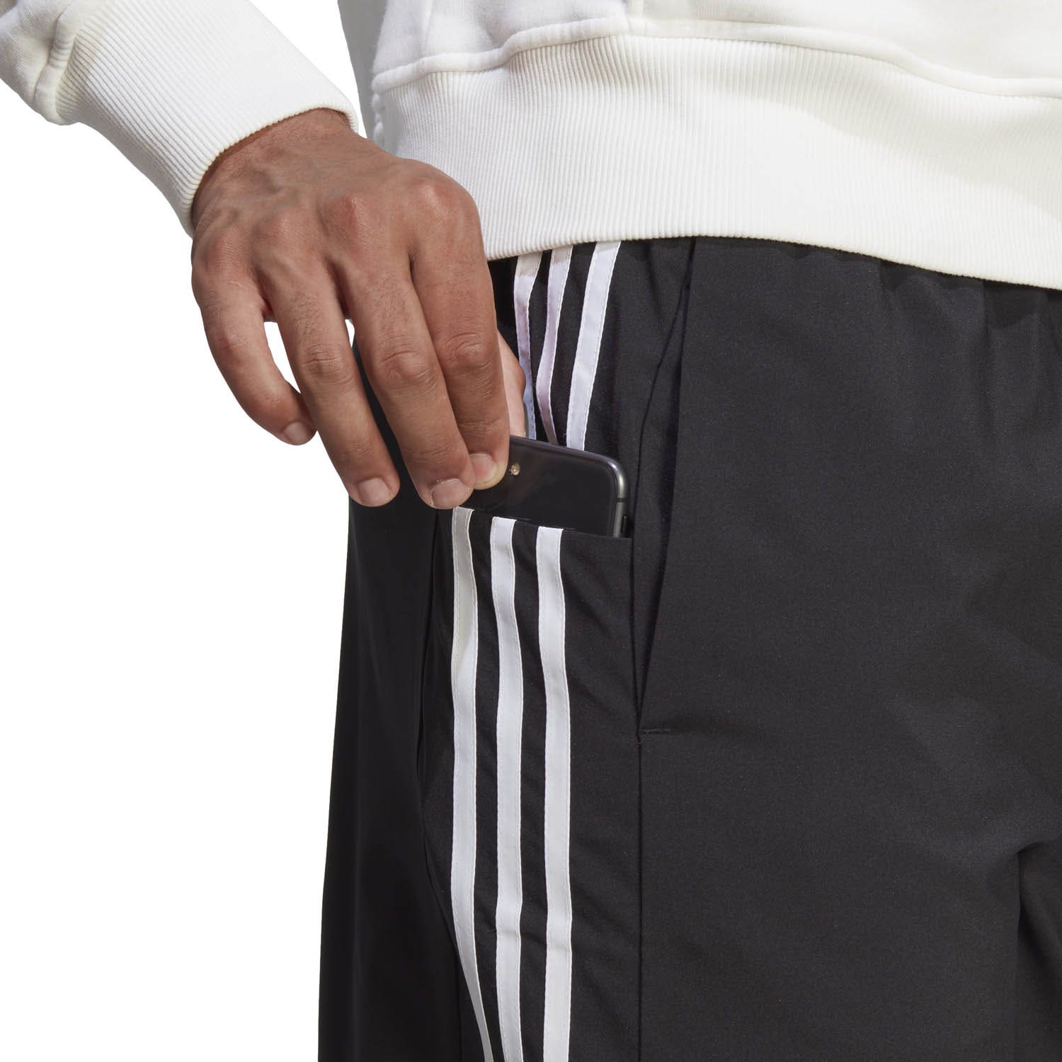 adidas  Essentials Chelsea 3-stripes Short