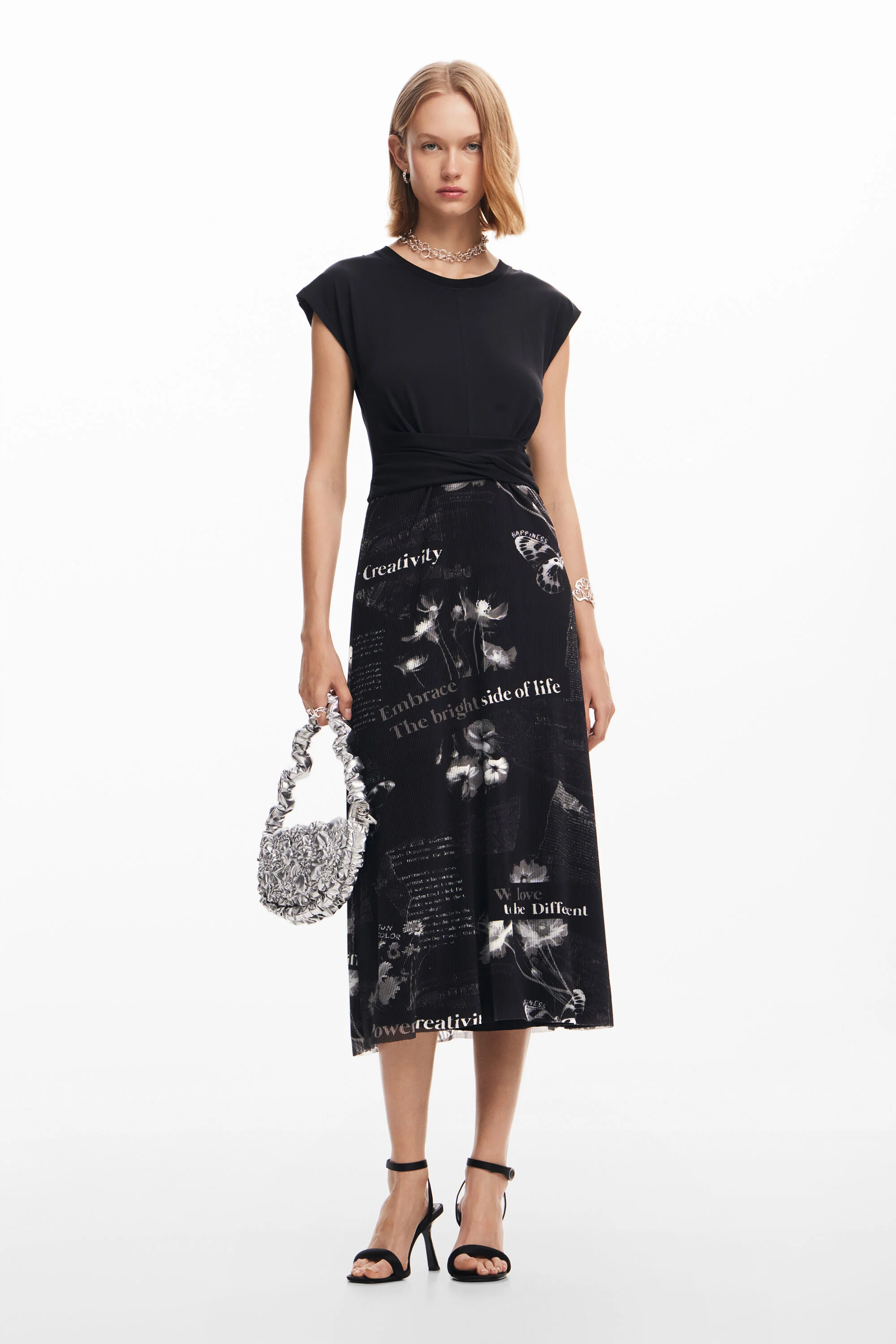 Vestido midi com texto