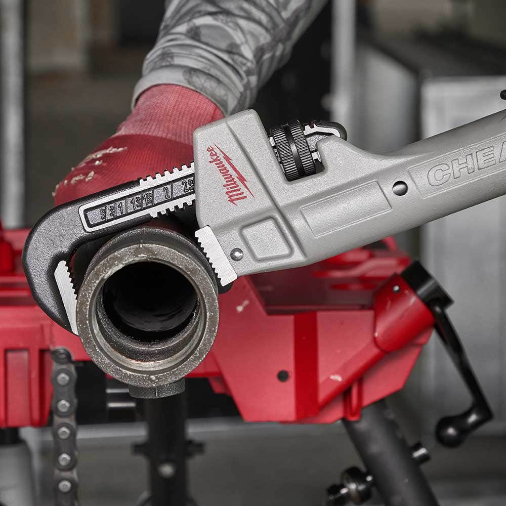 MILWAUKEE Cheater Aluminum Pipe Wrench 48227318
