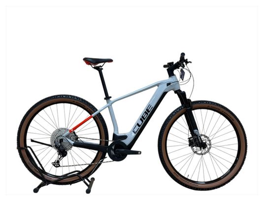 Produit reconditionné . Cube Reaction Hybrid Pro 625 SHIMANO DEORE 2022 . VTT électrique . Cube . très bon état