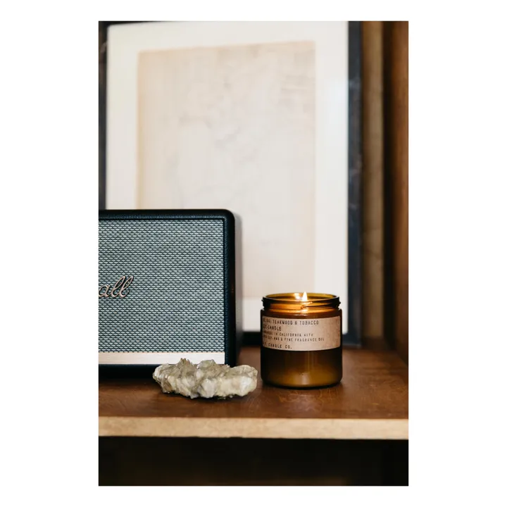 P.F. Candle Co Bougie parfumée de soja n°4 Bois de teck & tabac - 350 g