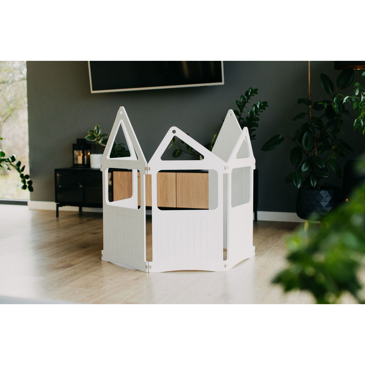 Duck WoodworksDuck Woodworks   ZigZag Haus weiss