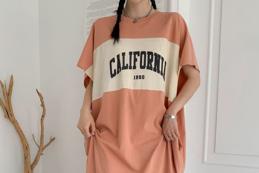 Chubby Girl - Plus Size Maxi-jurk met korte mouwen en letters, losvallend