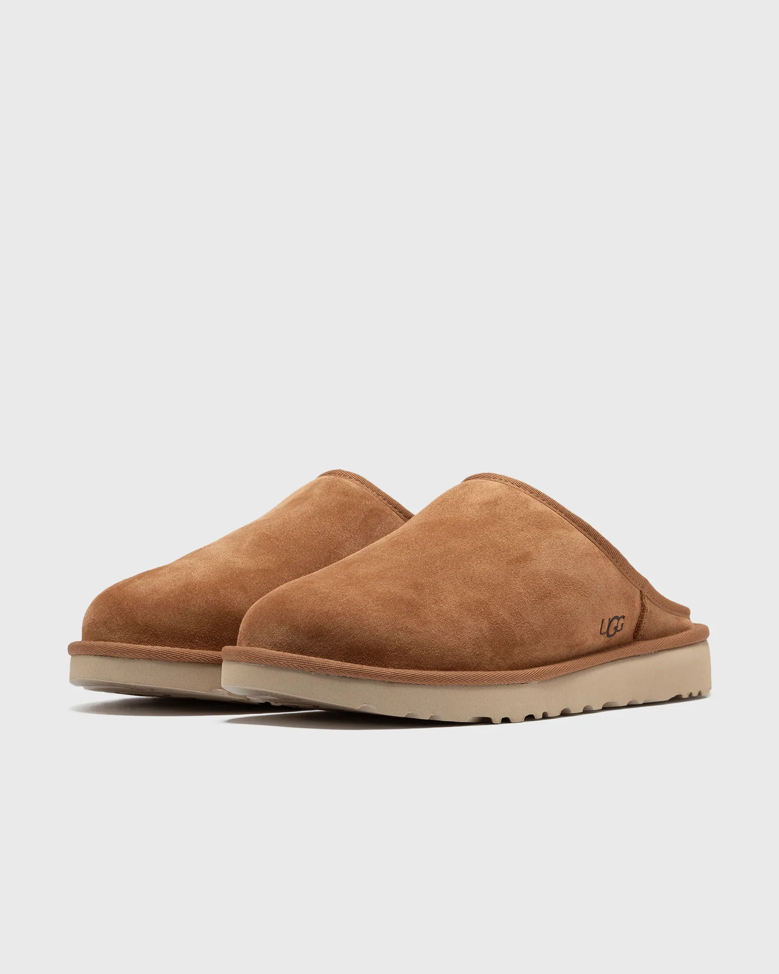 UGG CLASSIC SLIP-ON