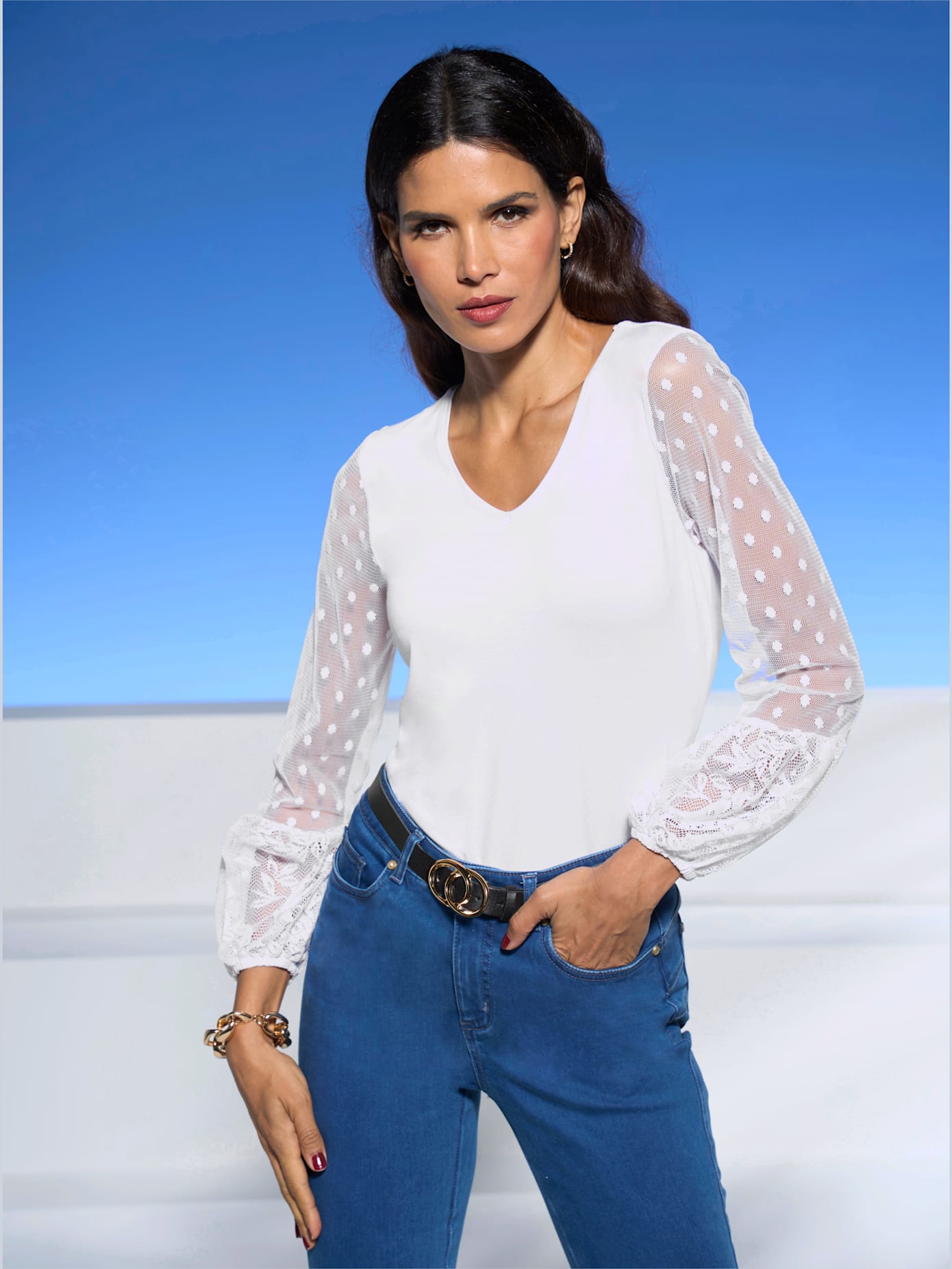 T-shirt dentelle aux manches
