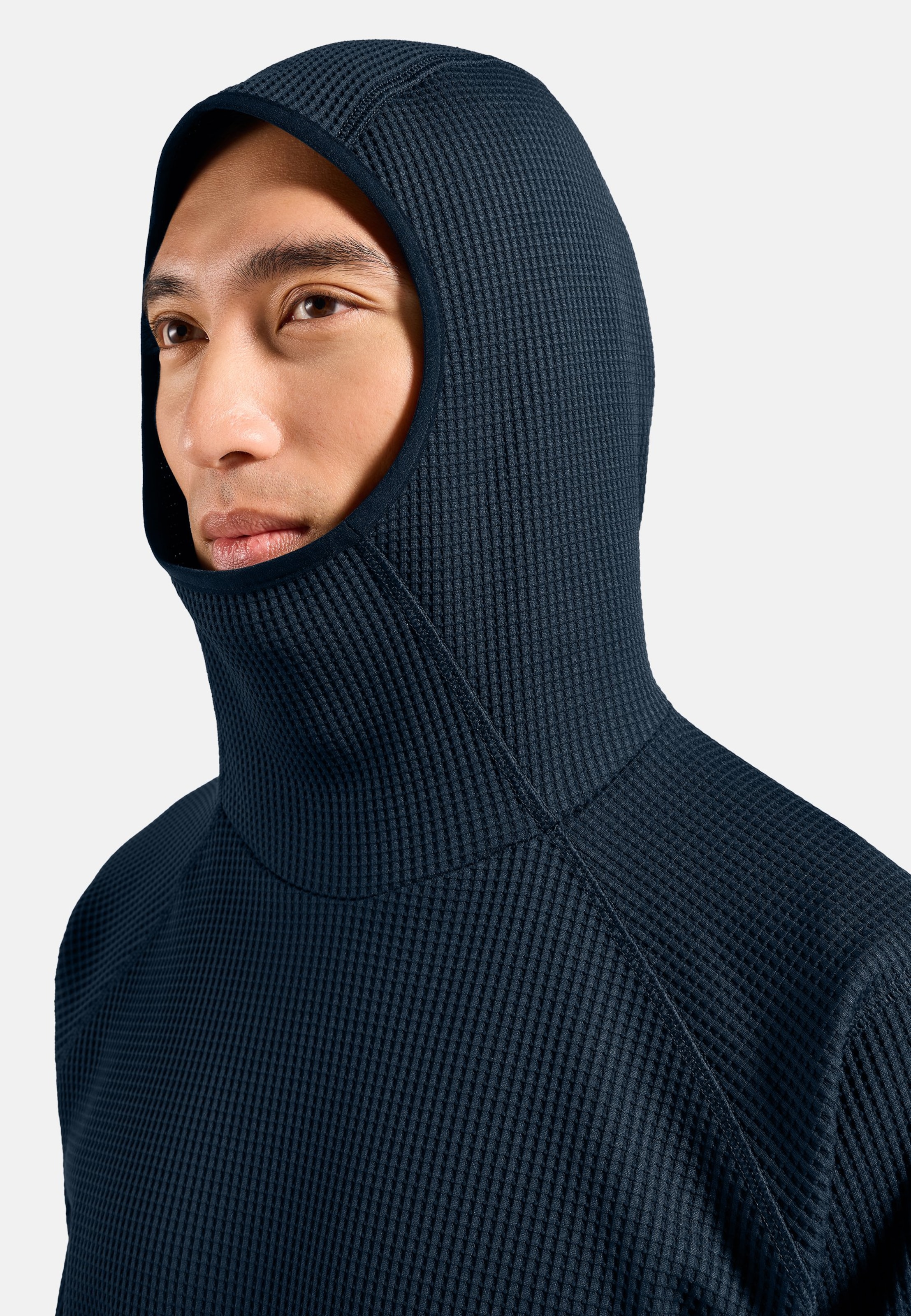 Cubic Multisport Mid Layer mit Kapuze in dark sapphire