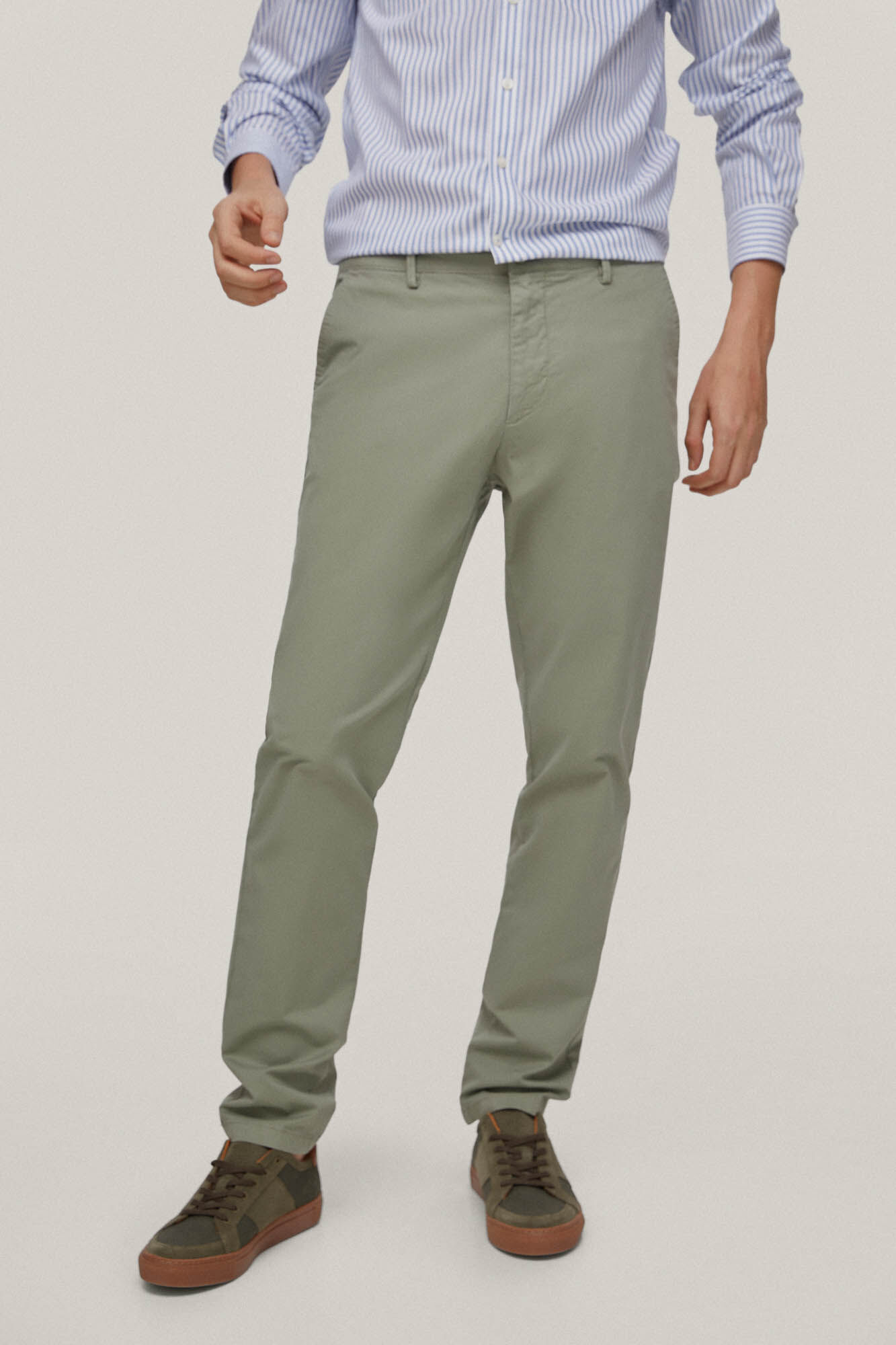 Calça chino premium, leve e de corte slim - Verde