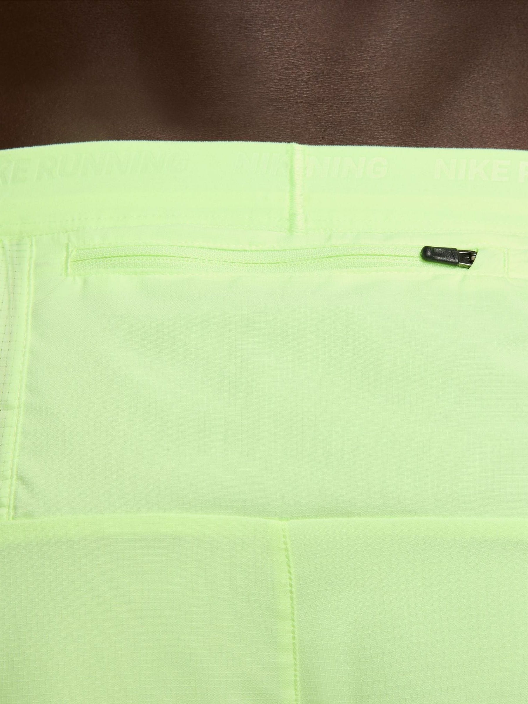 Limoengroen - 5 inch - Nike Dri-FIT Stride hardloopshort