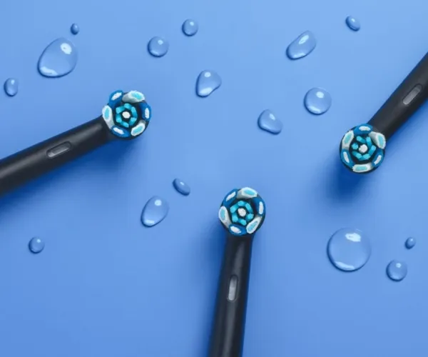 [OUTLET] - Oral-B Eltandbørste iO 9 White