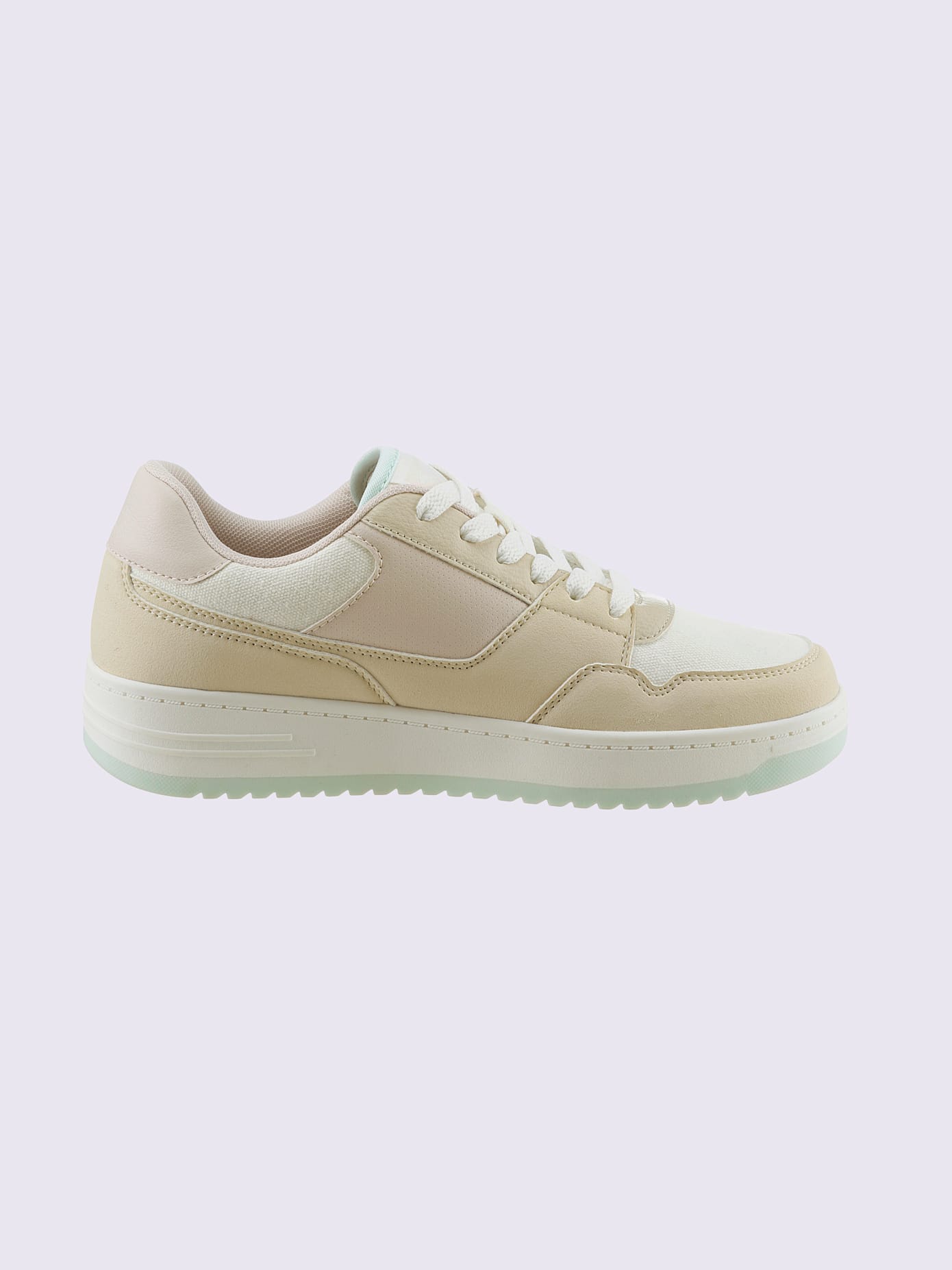 Baskets matière synthétique