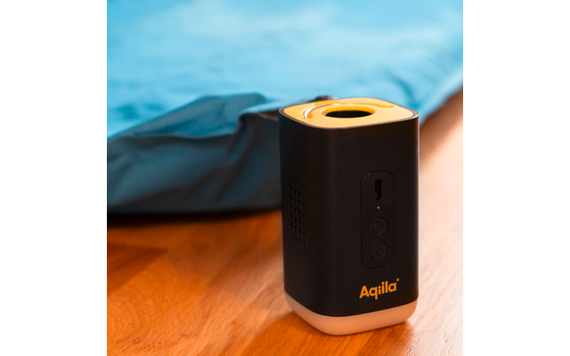 Aqiila Airbird C2 tragbarer Kompressor mit integrierte Campinglampe