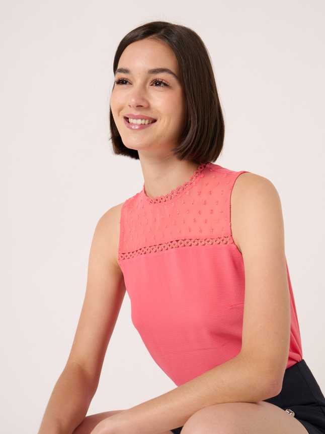 Top col montant dentelle