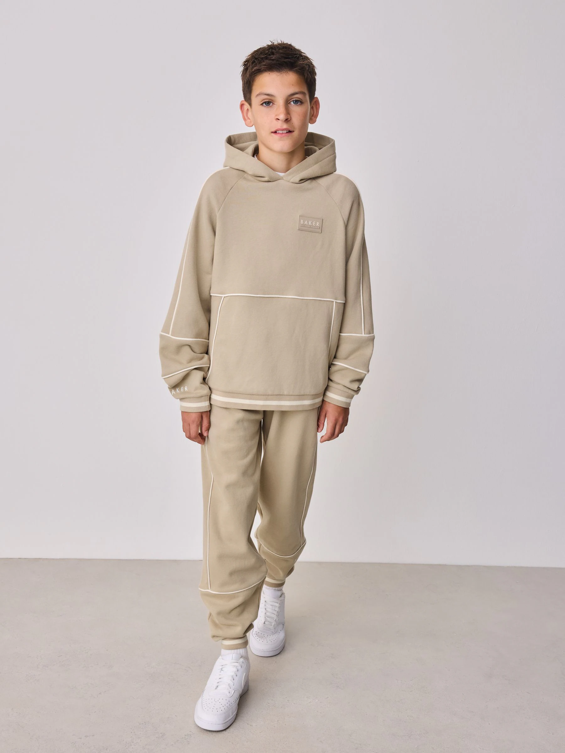 Pastelgeel - Baker by Ted Baker Oversized Piped Hoodie and Joggers Set