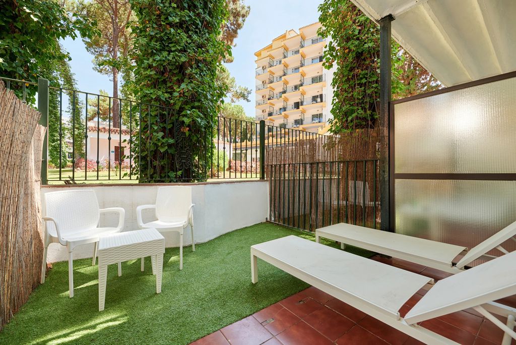 Fly & Go AluaSun Marbella Park Halfpension Plus - Hotel