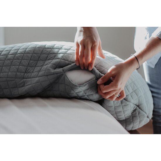 Coussin d'allaitement Big Flopsy™   Sage Green        de               Béaba
