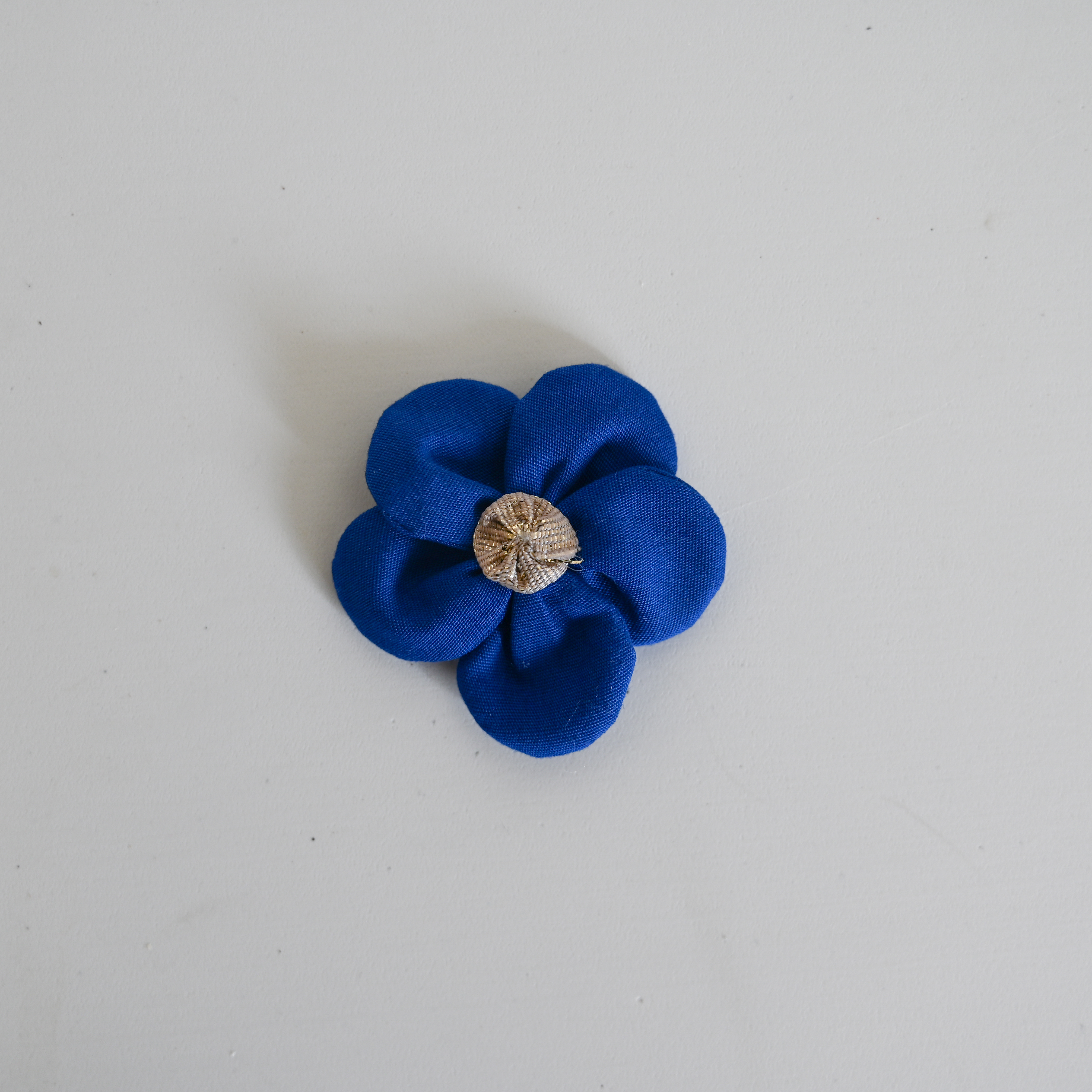 Mini Barrette Pétales De Fleur Bleu Navy