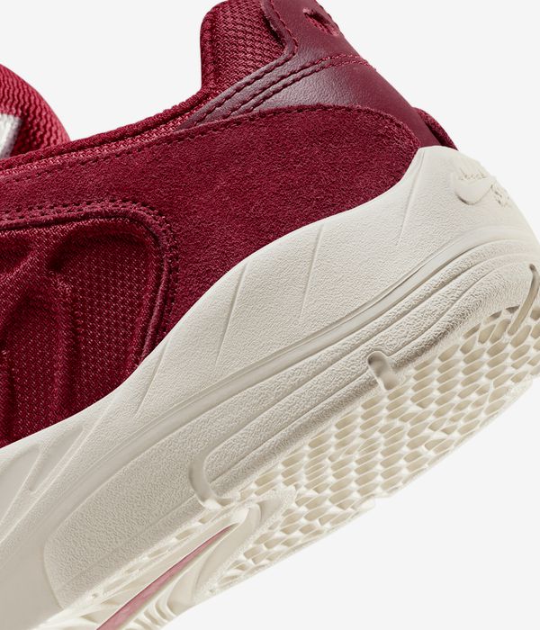 Nike SB Vertebrae Schuh (team red sail)