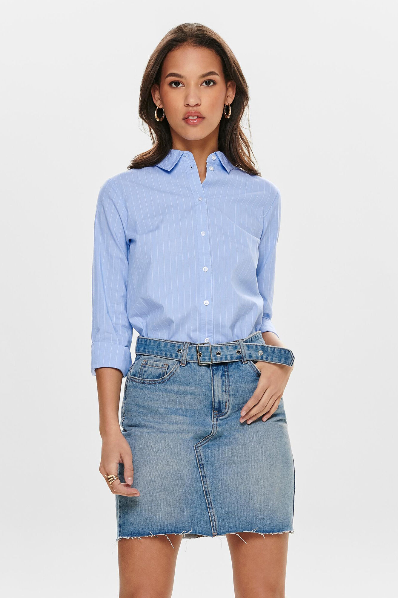 Camisa listrada de manga comprida com gola de lapela