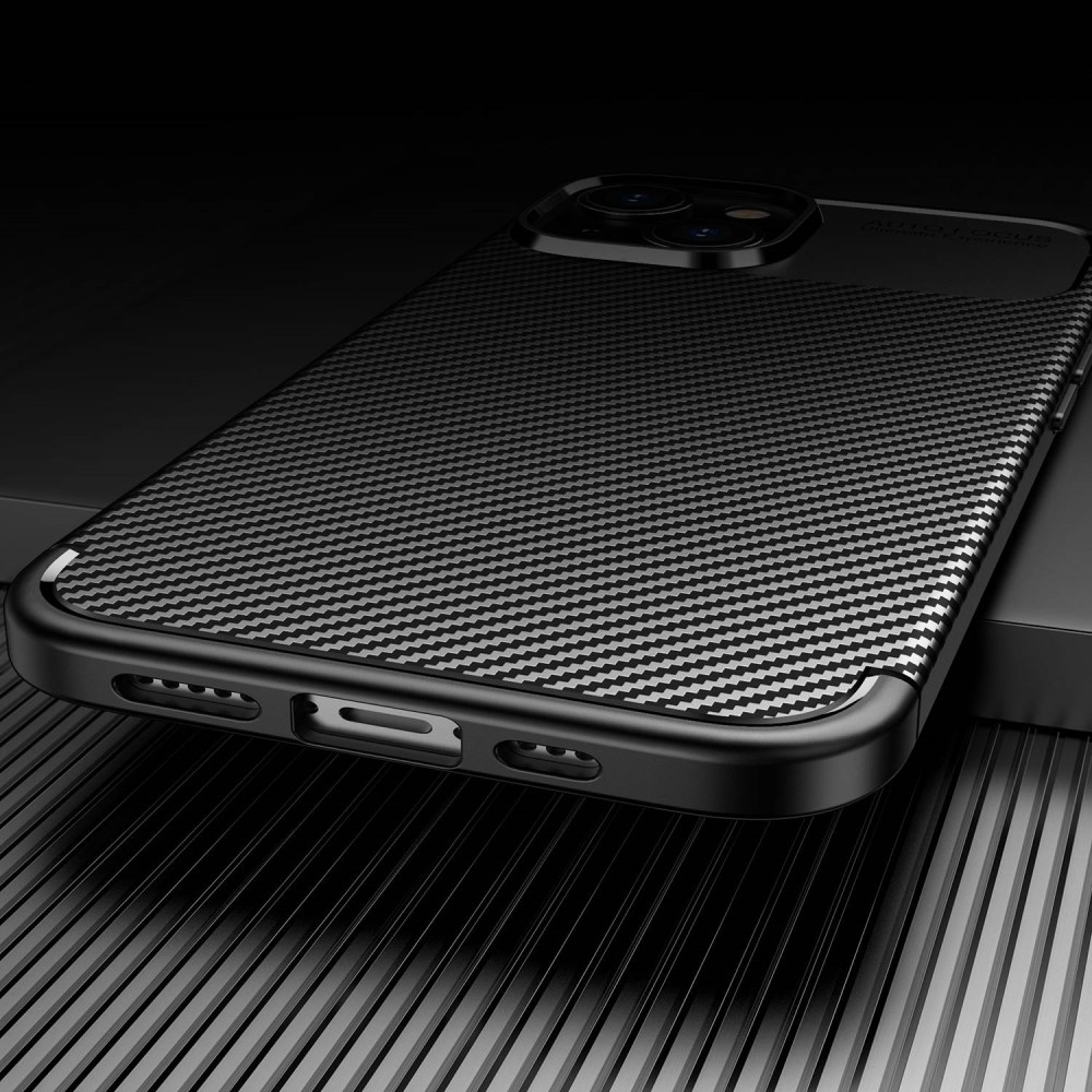 iPhone 14 Gummi Case Schutzhülle mit Air Cushion Fallschutz im Carbon Look - Schwarz