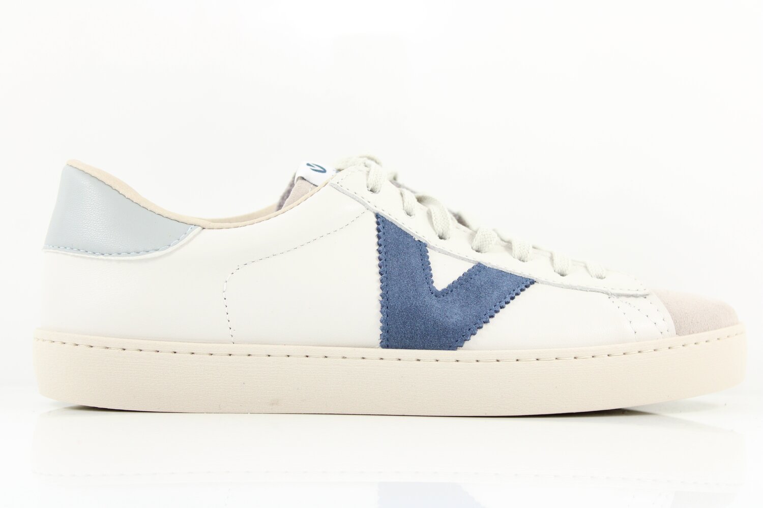 Victoria Sneaker