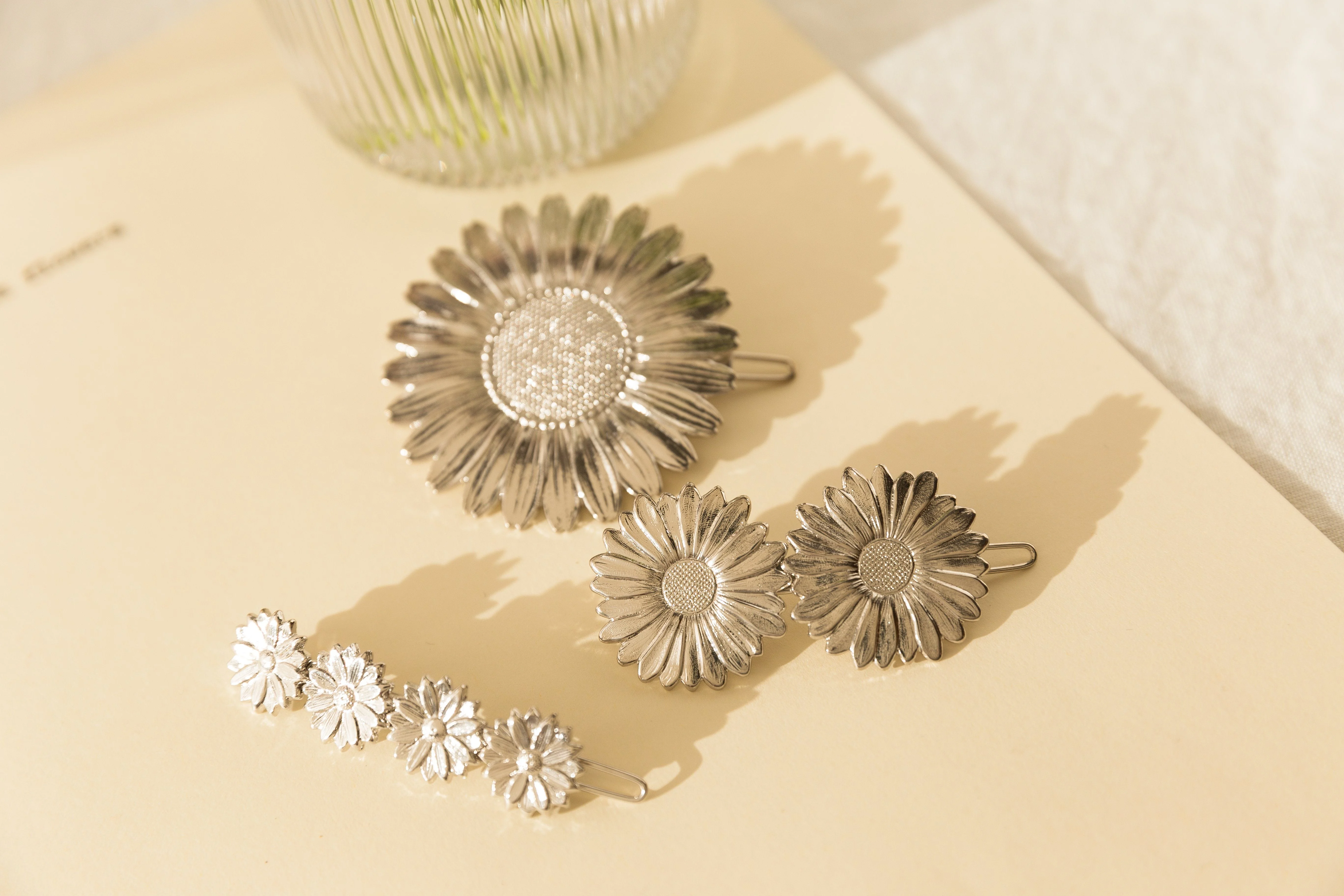 MAÏA - Mini barrette fleurs doré à l'or fin | Argent