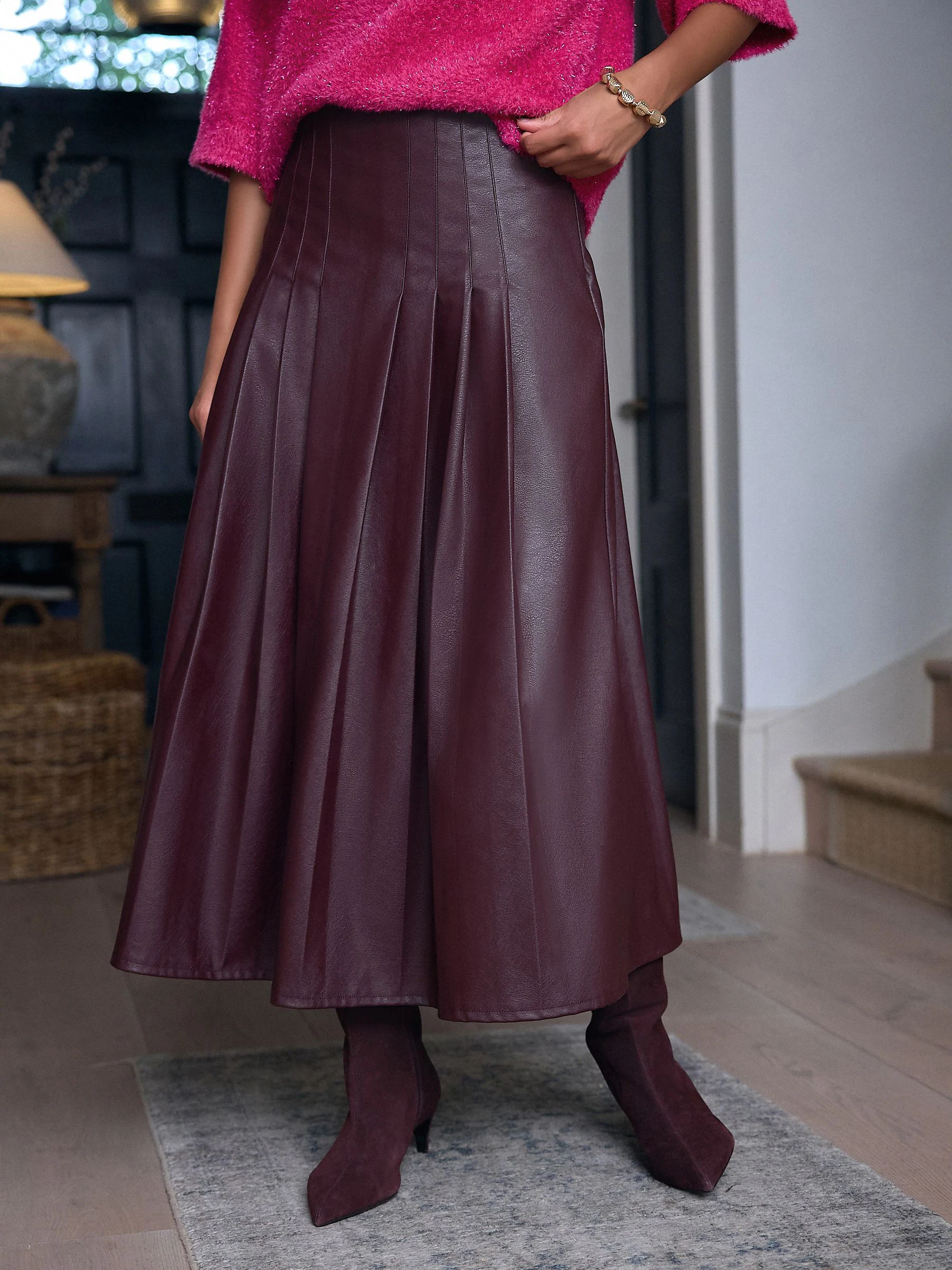 Bordeauxrood - Faux Leather Midi Kilt Skirt