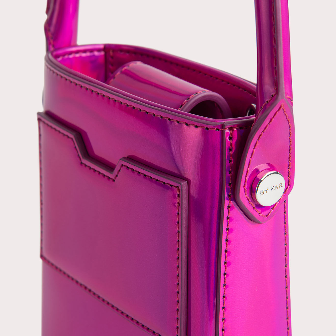 By Far Sac à main Note fuchsia -  18.5x12.5x4.5 cm