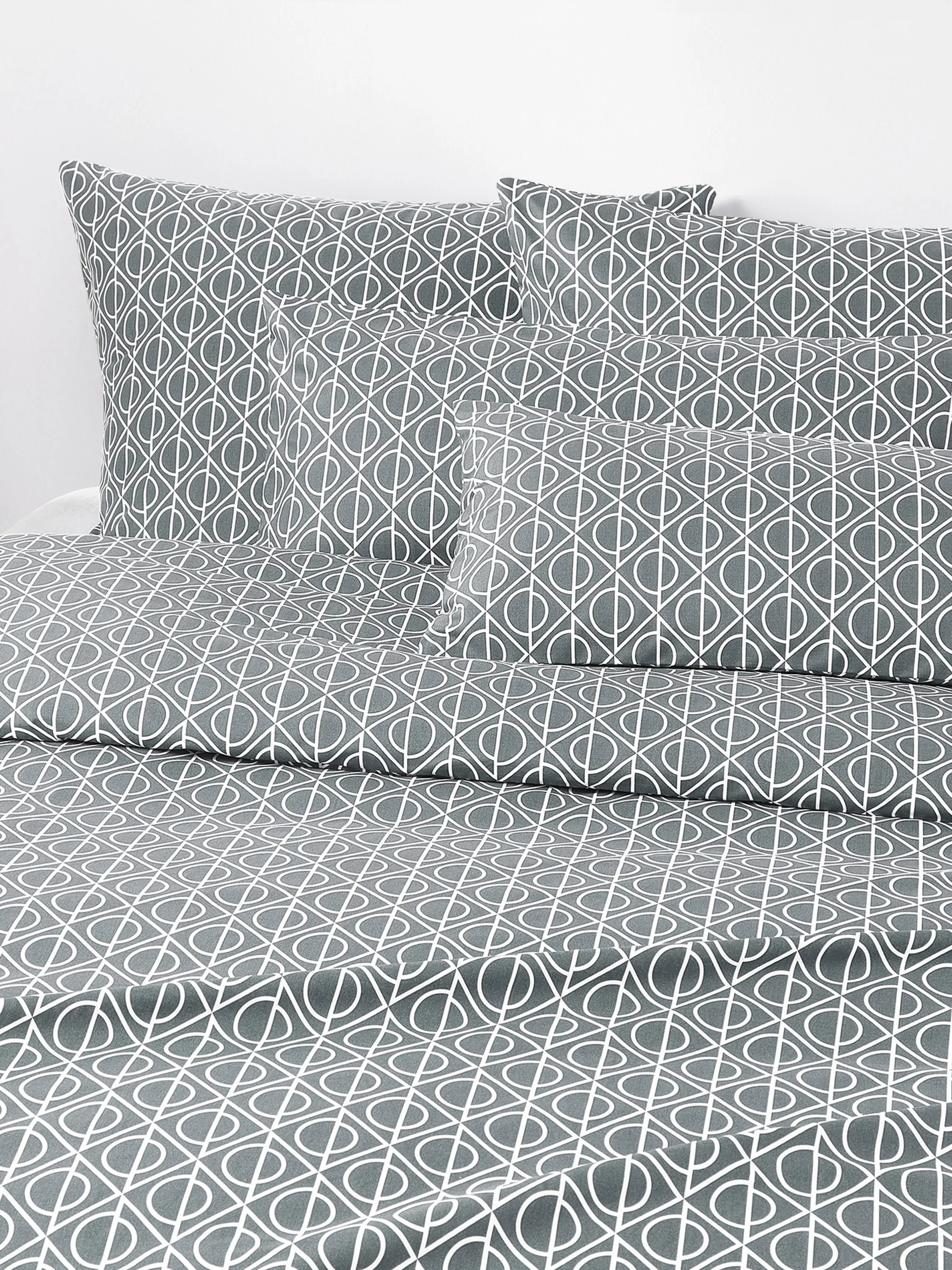 Katoenen kussenhoes Jella met geometrische print