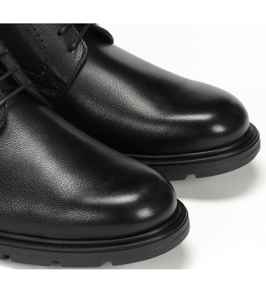 Sapatos Fluchos Fredy F1604 em couro preto