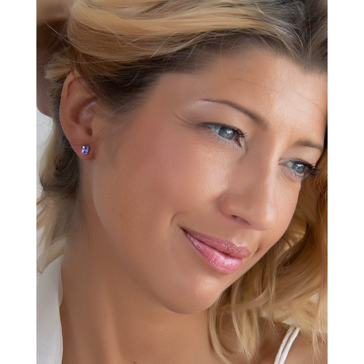 Boucles d'Oreilles en Tanzanite Ovale et Argent 925 - Élégance Classique 1.02gr | Aden Boutique