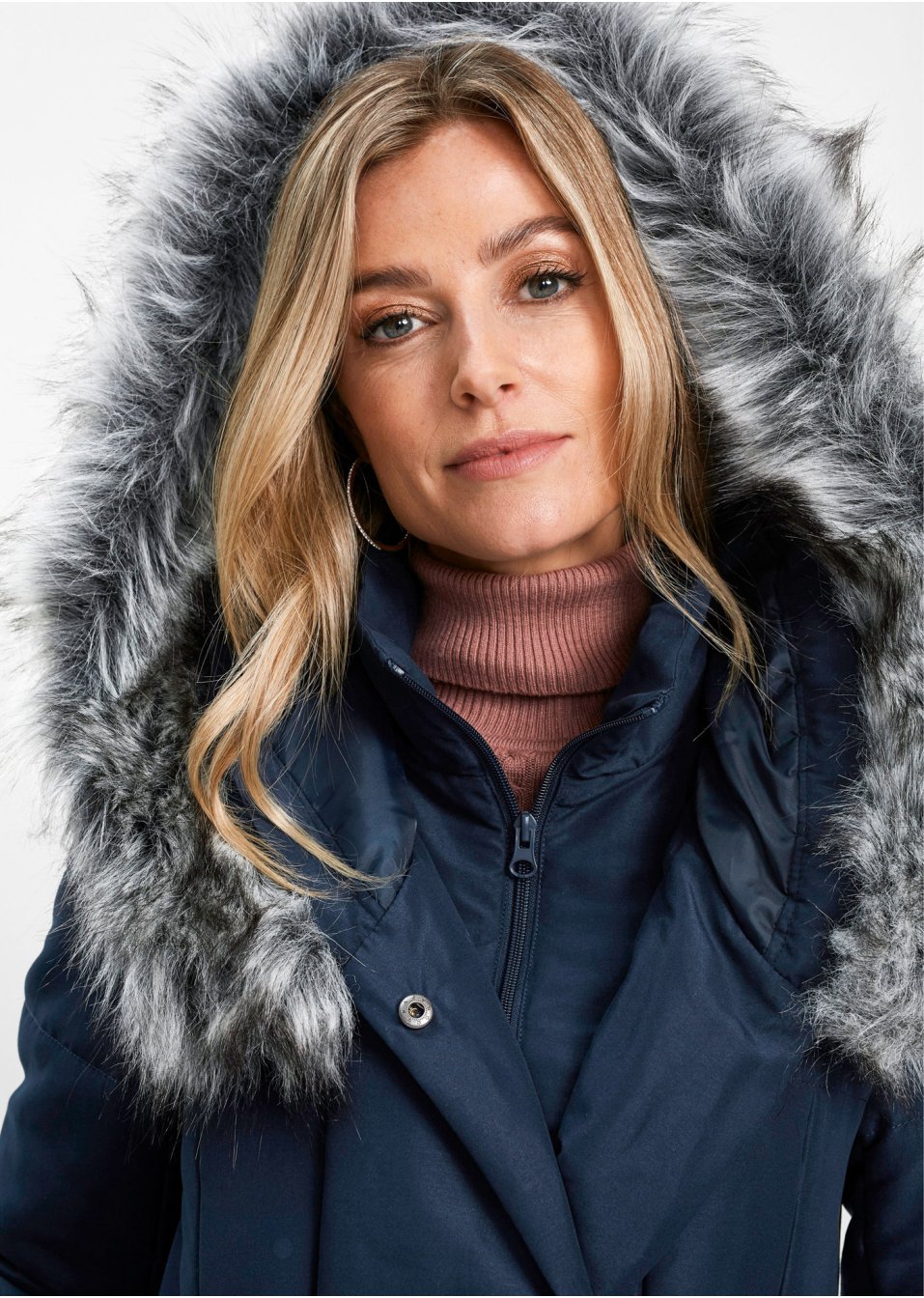Parka longue à capuche avec détail synthétique