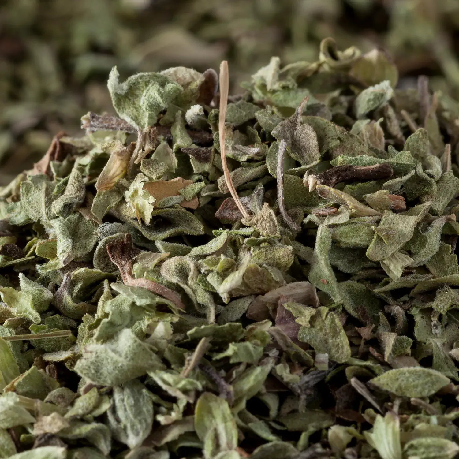 Oregano, gerebelt, im Glas