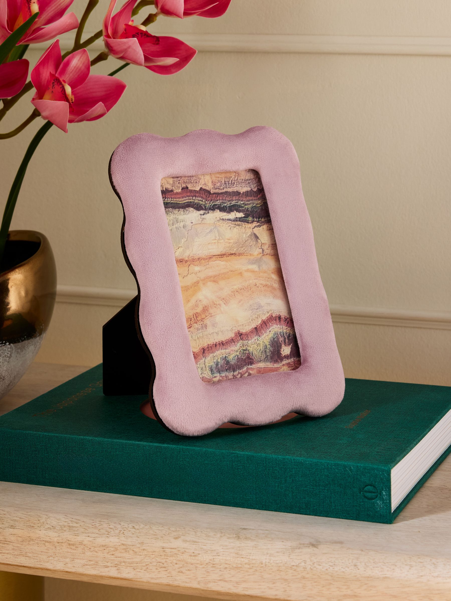 Velvet Wiggle Photo Frame