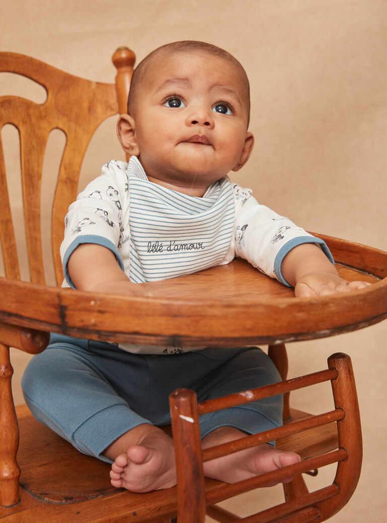 Body T-shirt écru, pantalon bleu et bandana écru et bleu grisé