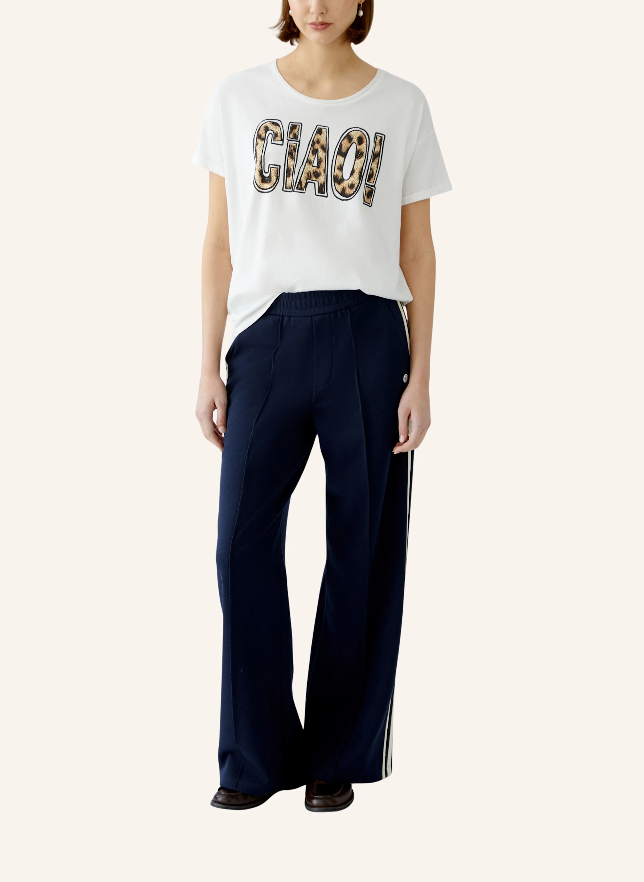 oui T-Shirt