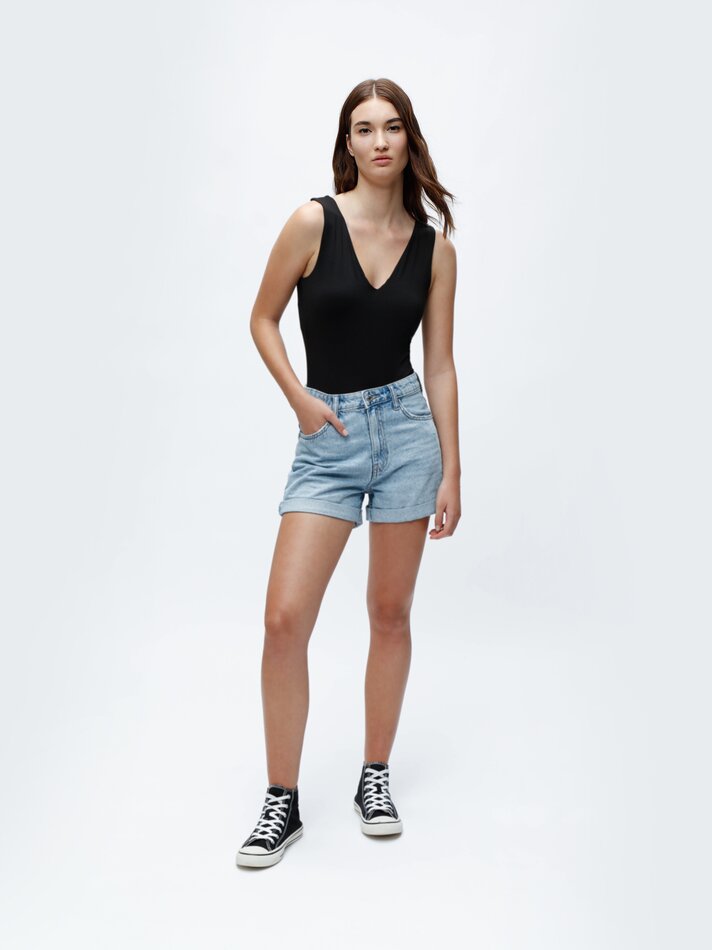 Body com decote em V - Preto
