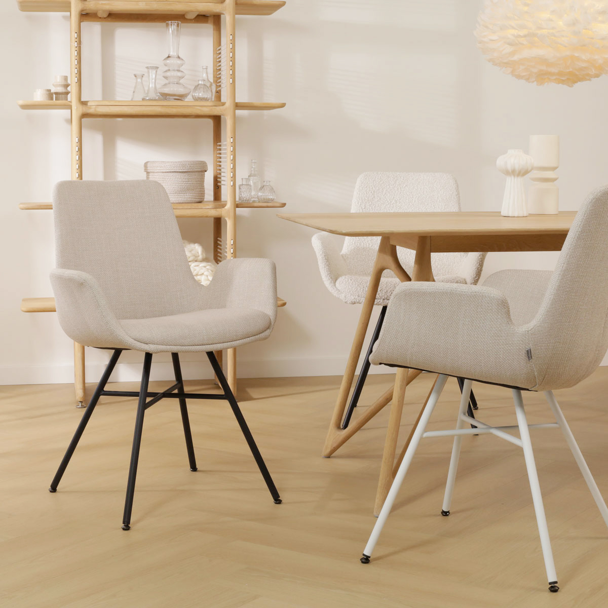 Eetkamerstoel Noa-Eef beige - wit onderstel
