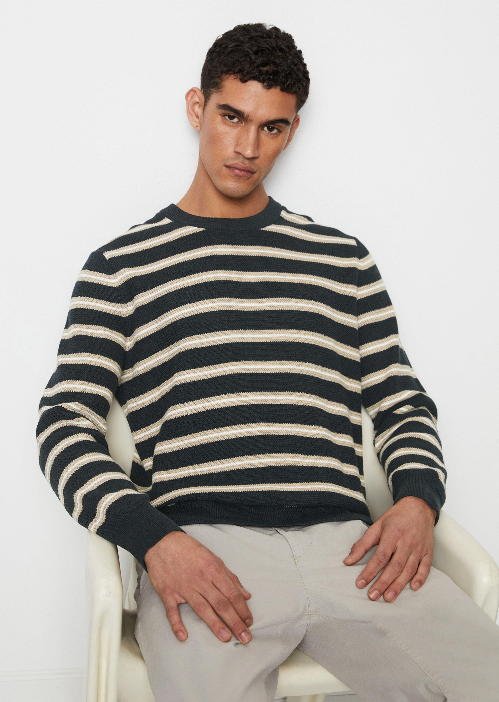 Pullover regular aus gestreifter Bio-Baumwolle
