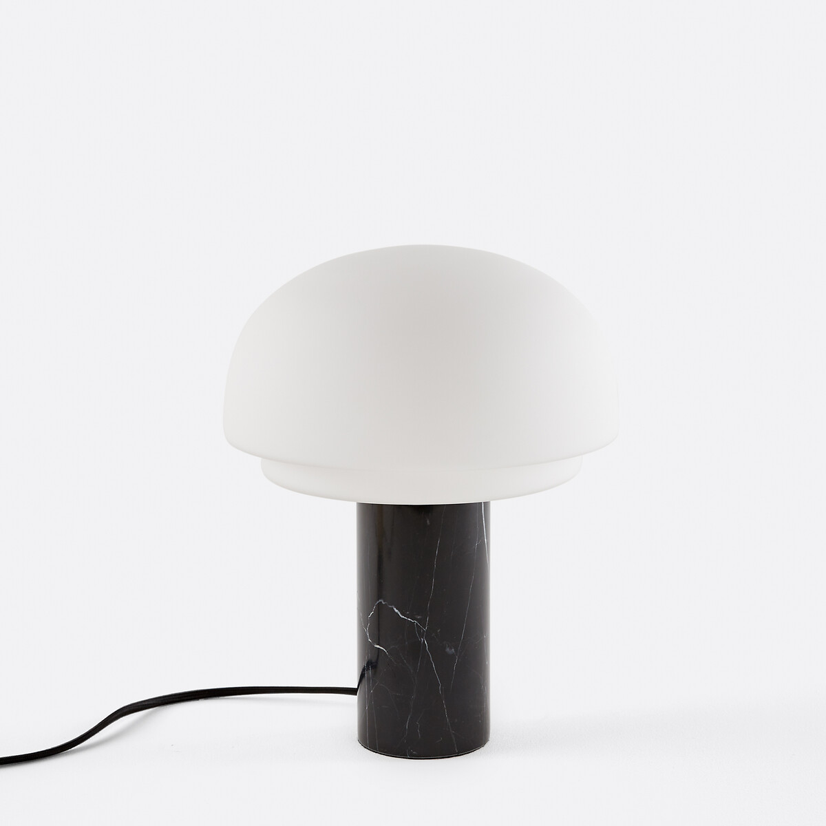 LA REDOUTE INTERIEURS<br>Candeeiro de mesa em opalino e mármore H27.5, Agathilda